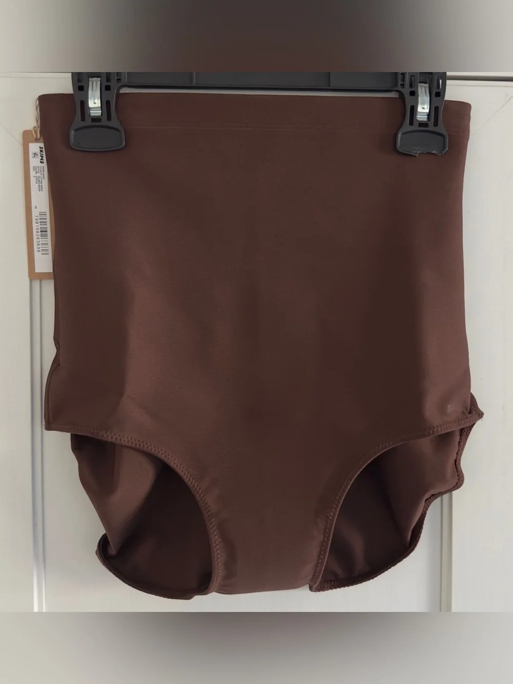 Skims Body Core Sculpt Butt Lifting Brief in Cocoa Size Small